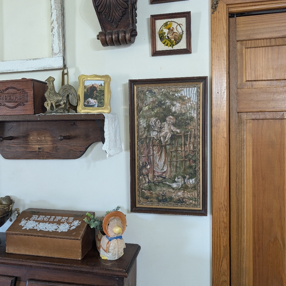 Beautifully Framed Tapestry French Or Victorian Style Antique Vintage Farmhouse - Picture 17 of 17